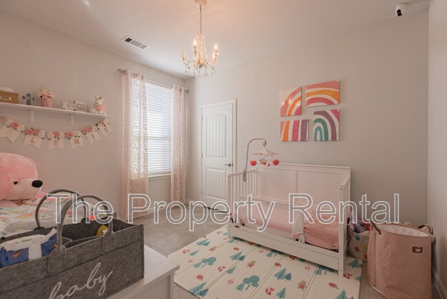 Building Photo - 1 Valley Rd