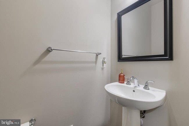 Building Photo - 4236 Winding Waters Terrace