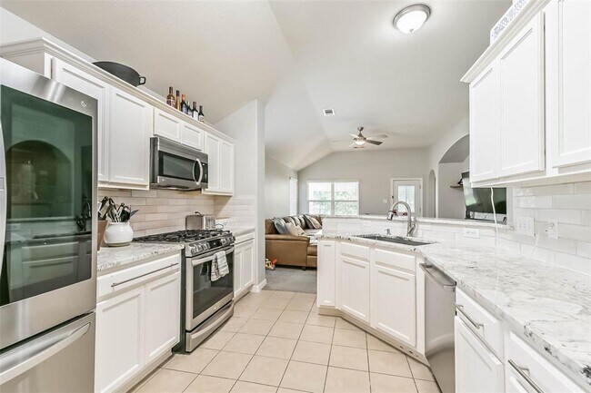 Building Photo - 18606 Walden Glen Cir