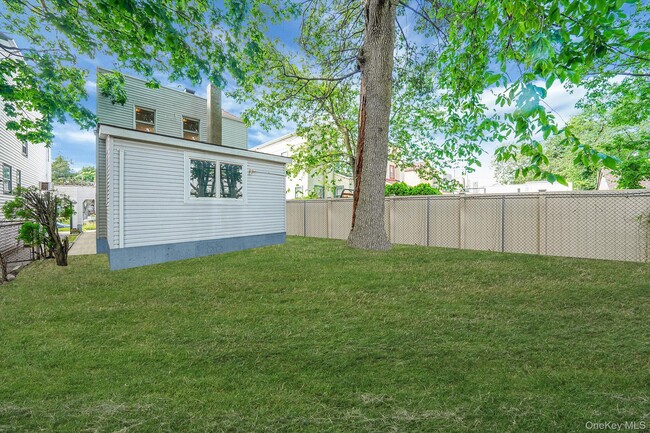 Building Photo - 138-41 230th Pl