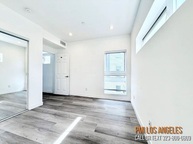 Building Photo - 1260 1/2 Leighton Avenue