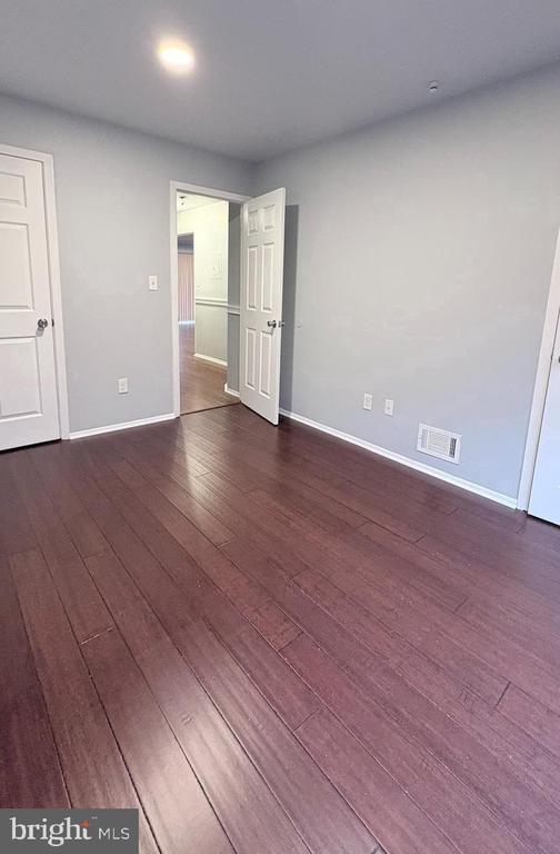 Building Photo - 1007 Woodchip Rd