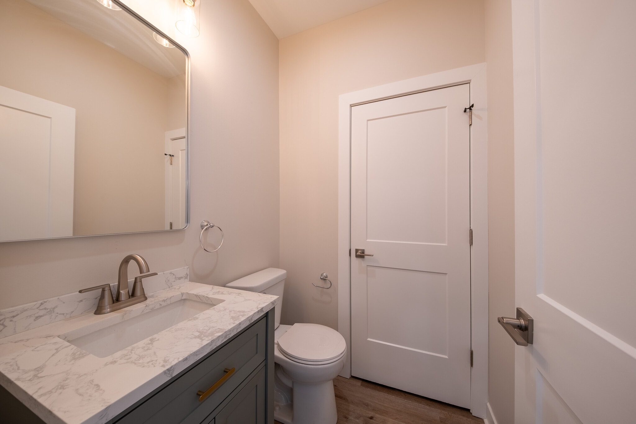 Building Photo - 412 W Baraga Ave