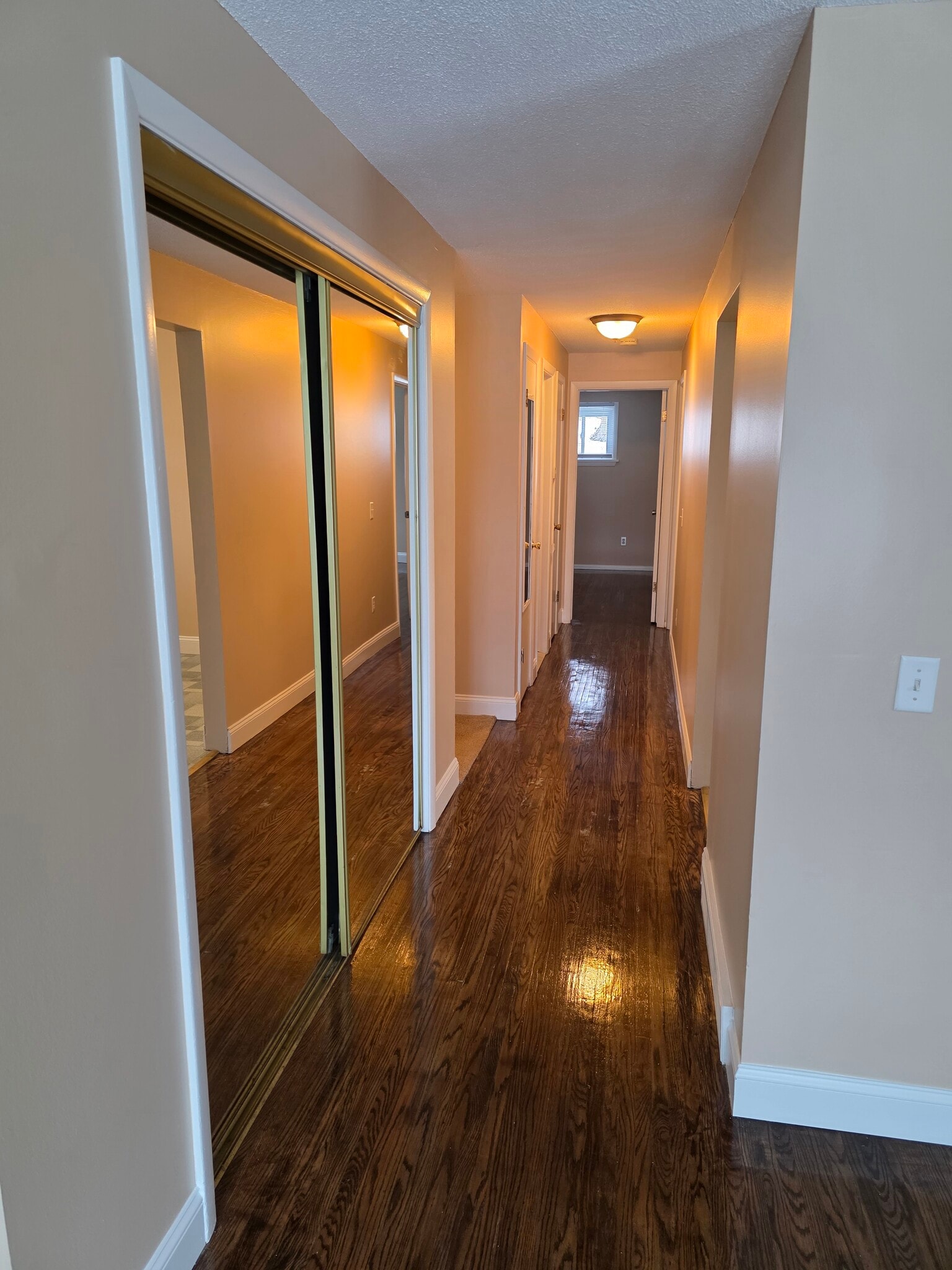 Building Photo - 65 Valley St