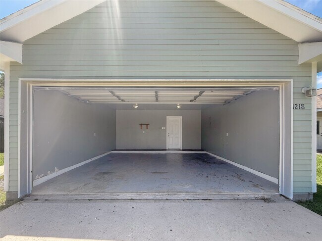 Building Photo - 1218 Goodnight Trail