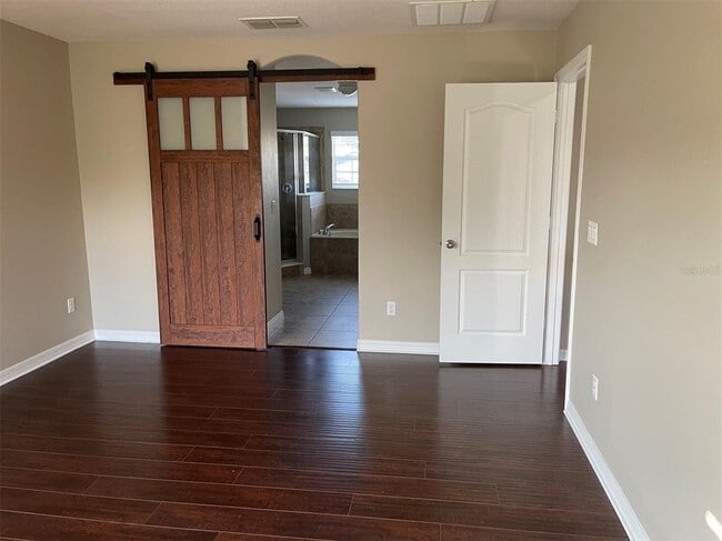 Building Photo - 12016 Deer Path Way