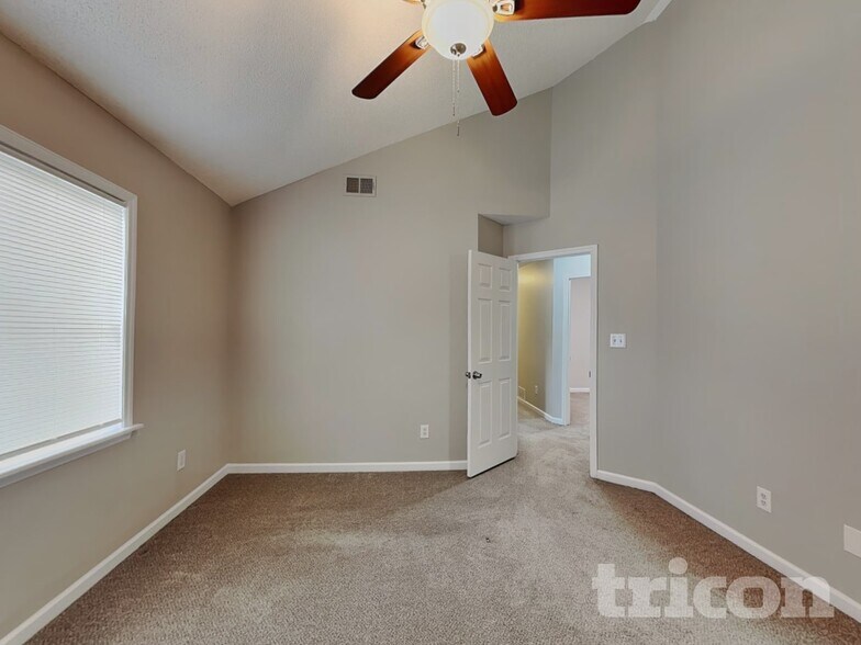 Building Photo - 1240 Bacardi Ct