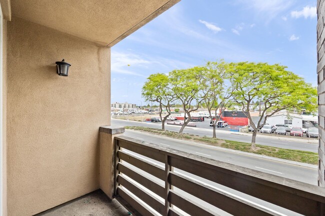 Building Photo - 1222 N Harbor Blvd