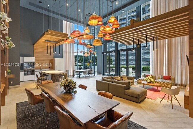 Building Photo - 1010 Brickell Ave
