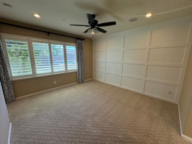 Building Photo - 2706 Chuckwagon Ln