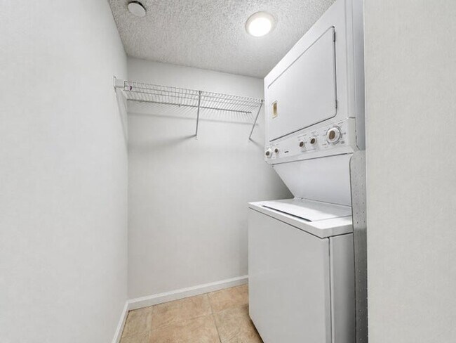 Building Photo - 340 NW 67th St
