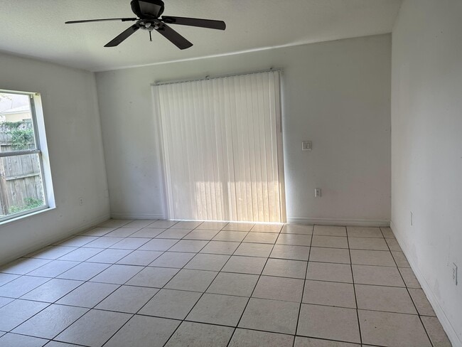 Building Photo - 2106 Aitkin Loop