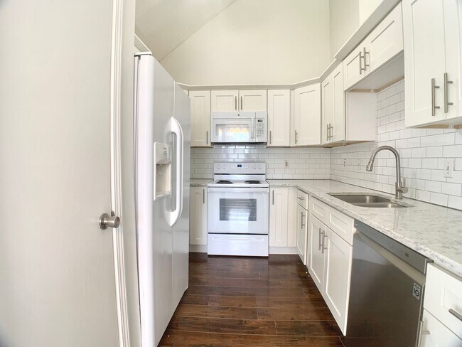 Building Photo - 1404 Marla Ct