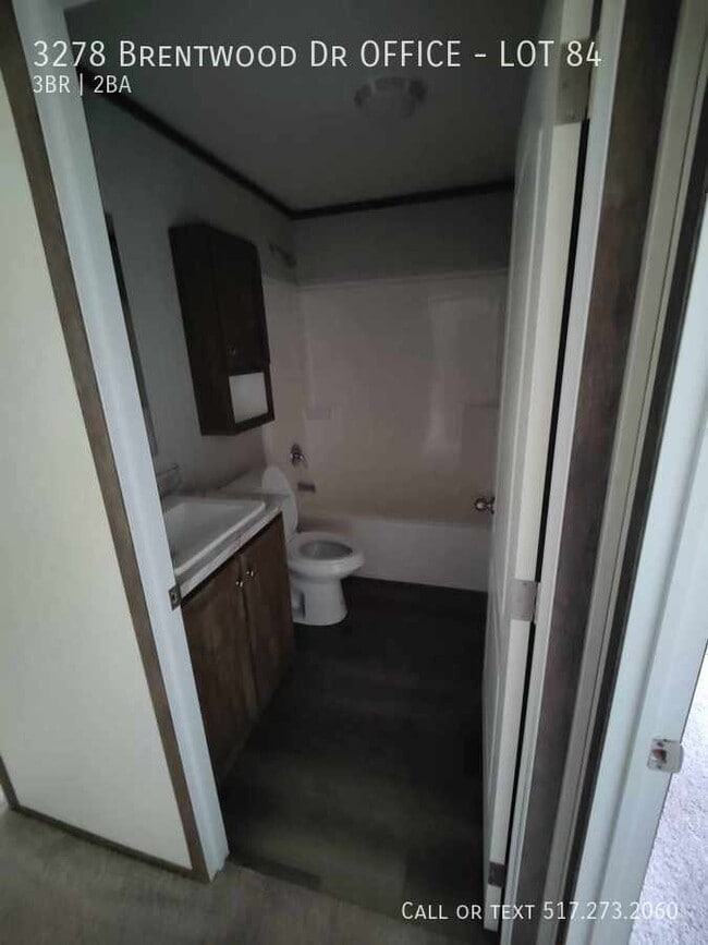 Building Photo - 3278 Brentwood Dr