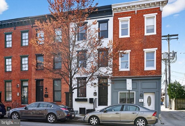 Building Photo - 7 E Fort Ave