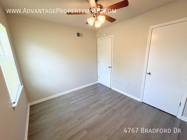 Building Photo - 4767 Bradford Dr