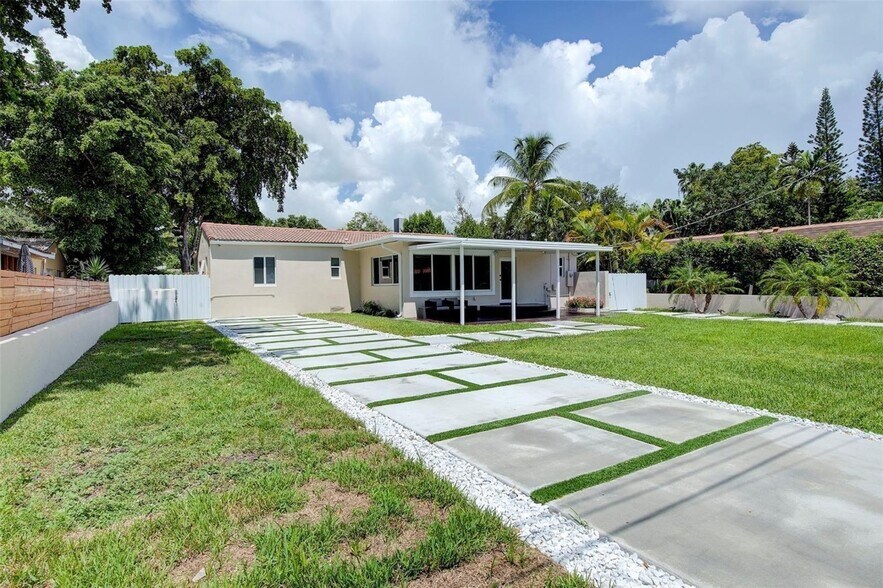 Building Photo - 9425 N Miami Ave