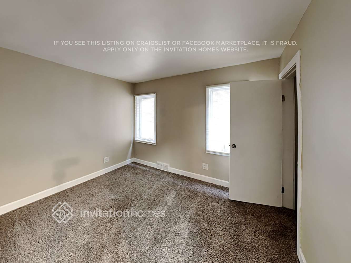 Building Photo - 4419 N Nagle Ave