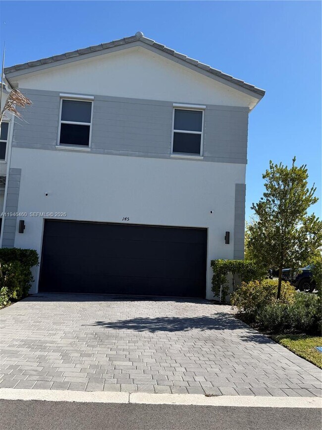 Building Photo - 145 SW 184th Ave