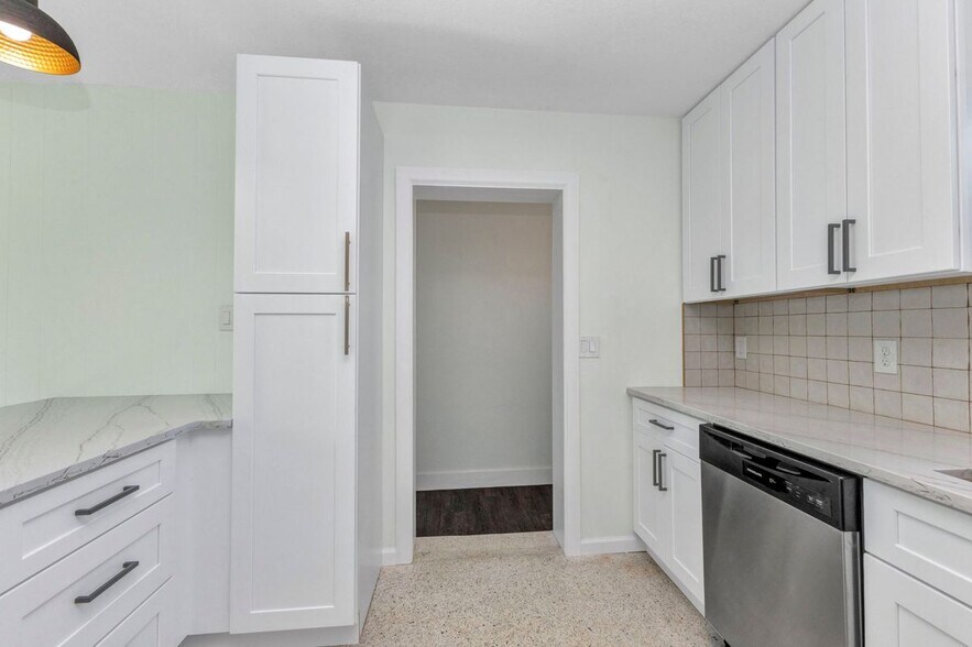 Building Photo - 1611 Sheehan Blvd