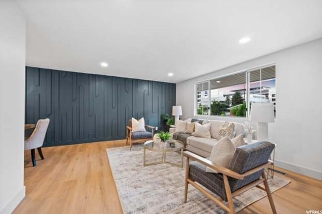 Building Photo - Millcreek Stunner Next to St Marks Hospital!