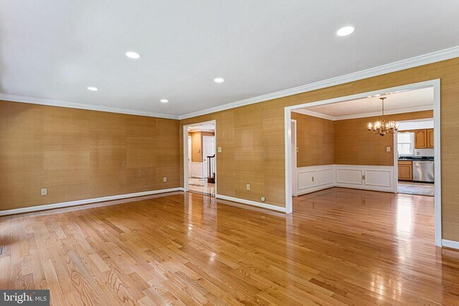Building Photo - 7416 Royal Dominion Dr