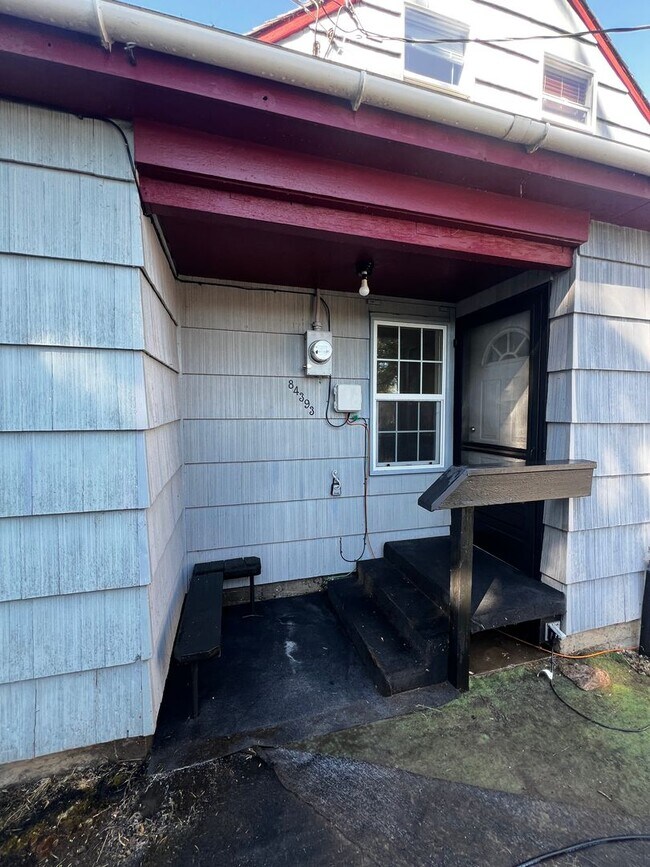 Building Photo - 3- bedroom 2-bathroom home in Pleasant Hill