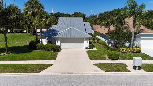Building Photo - 101 Sand Pine Dr