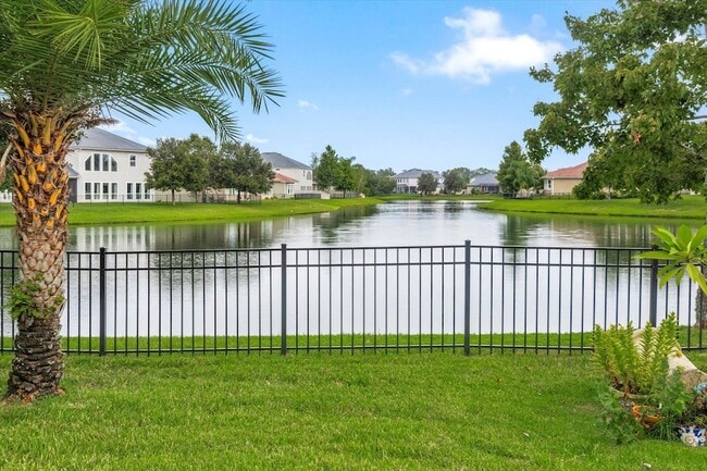 Building Photo - 256 Vivian James Dr