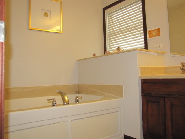 Building Photo - Fabulous 3Bd/2.5Ba House/Detached townhome- over 2000 finished sqft plus unfinished basement! Woo...