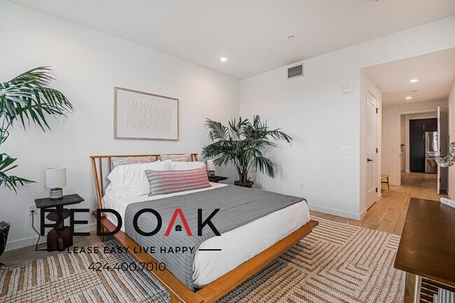 Building Photo - 1333 Orange Grove Ave