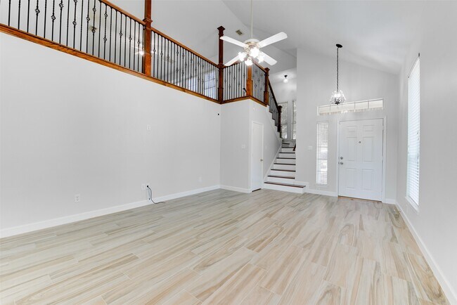 Building Photo - 6930 Haven Creek Dr