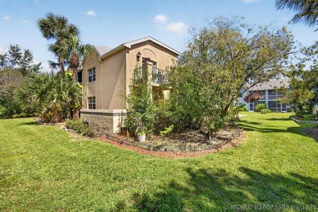 Building Photo - 1628 SE Green Acres Cir