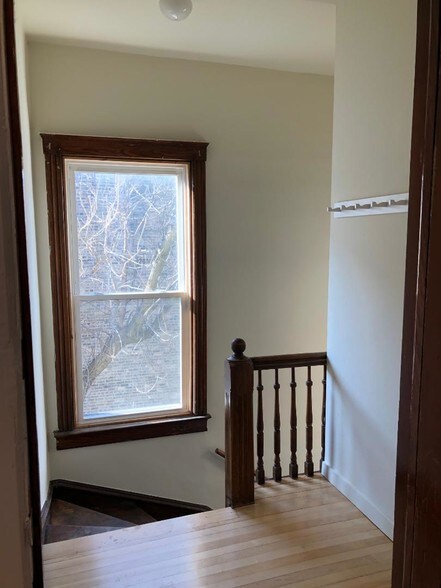 Building Photo - 1709 Irving Park W Rd