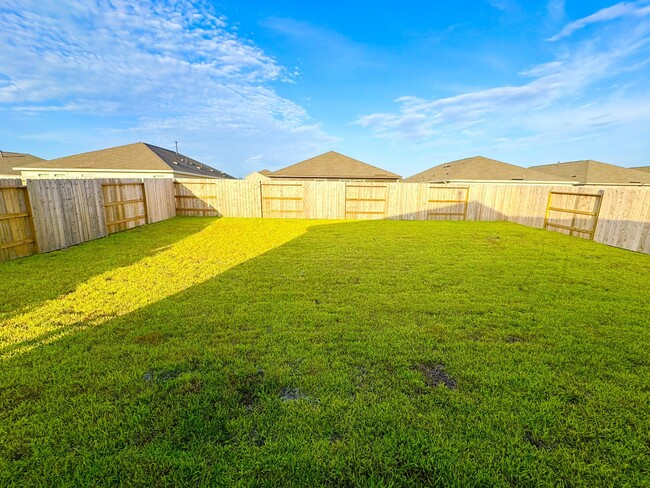 Building Photo - 31508 Pianella Ln