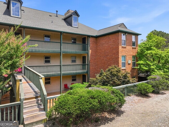 Building Photo - 117 Brittany Ct