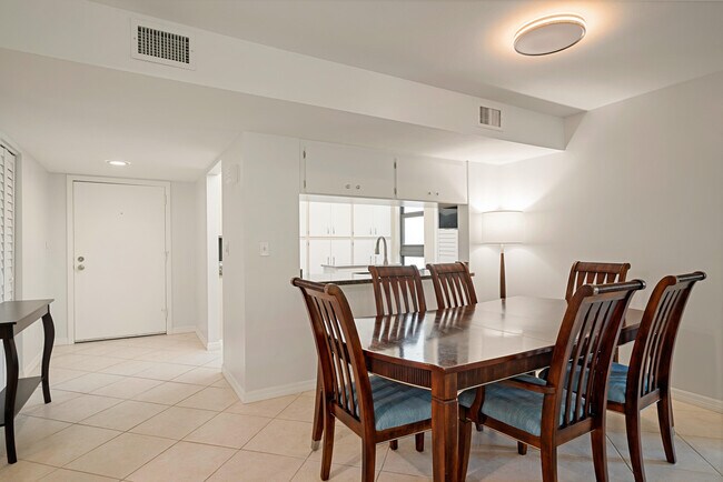 Building Photo - 7101 Gulf of Mexico Blvd