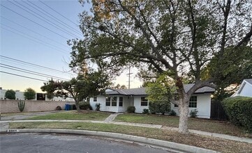 Building Photo - 9501 Laramie Ave