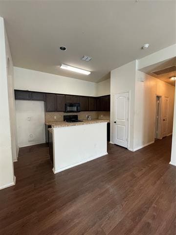 Building Photo - 1428 Ravenwood Dr