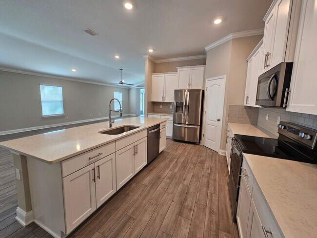 Building Photo - Sawmill Branch 4 Bedroom 2 Bath 3 Car Garage Home