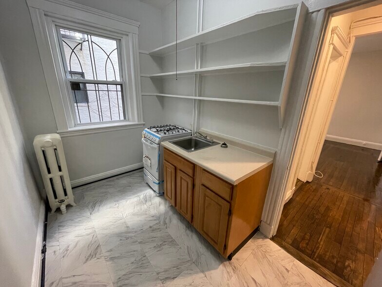 Building Photo - 32 Worthington St