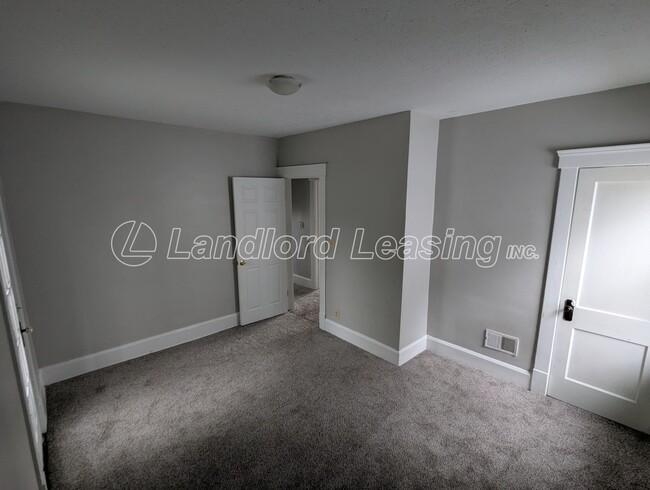 Building Photo - For Sale Land Contract - $129,900 EZ BUY P...