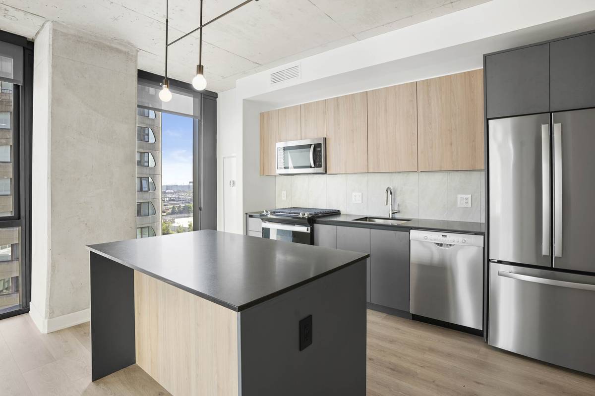 Building Photo - 258 W Polk St