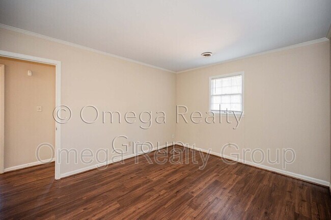 Building Photo - 1700 Serene Cir