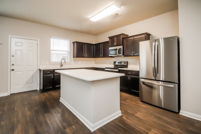 Building Photo - 2022 Sweet Lilac Dr