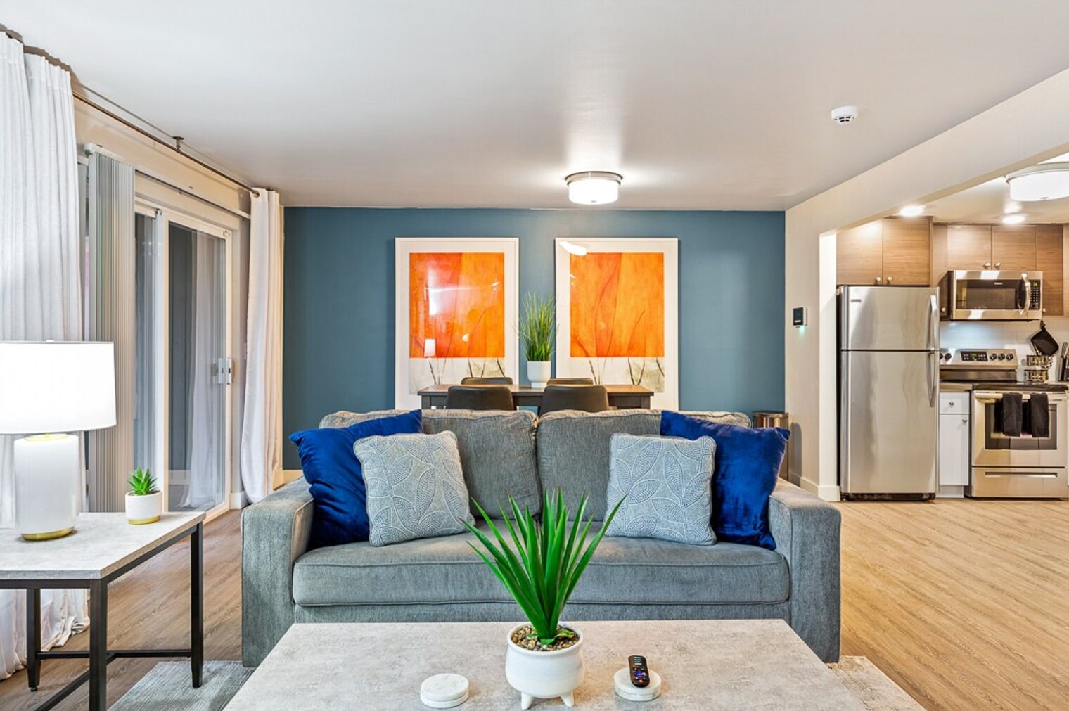 Building Photo - 10215 SE 6th St