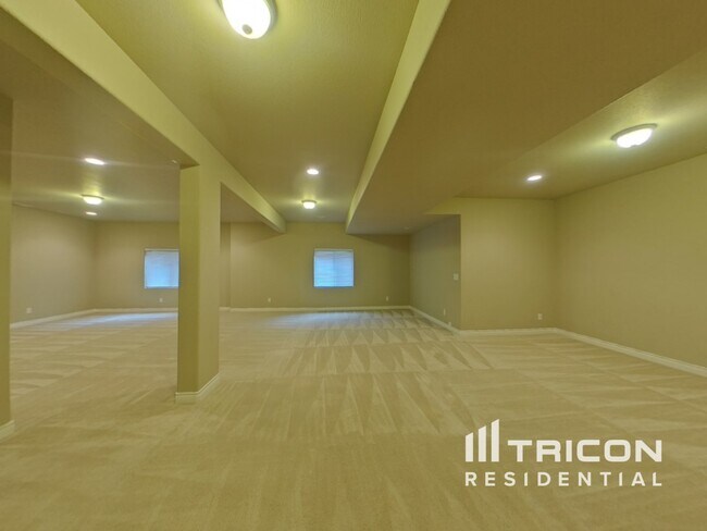 Building Photo - 7232 Rim Bluff Ln