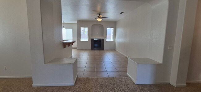 Building Photo - 1085 Crystal Springs Dr