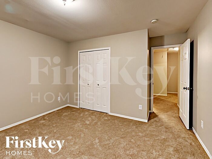 Building Photo - 3005 Buckleigh Dr