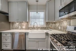 Building Photo - 526 Marchmont Ln